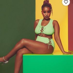 NWT/NWOT Savage x Fenty Terry Cloth Lace Up Set